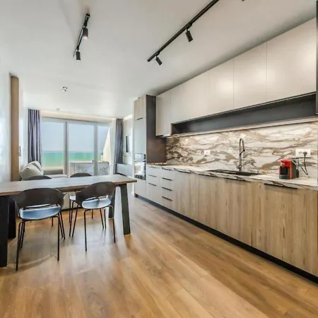 The Seaview Jacuzzi By Ps *