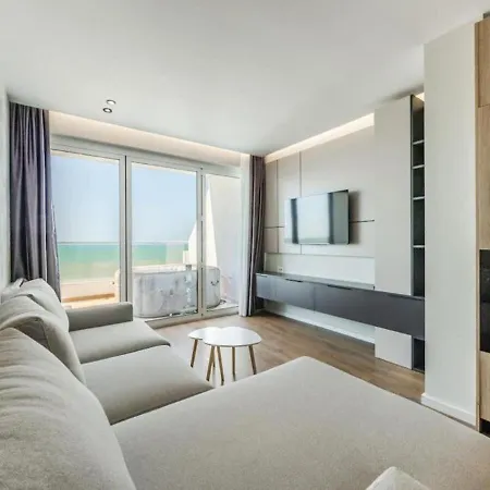 The Seaview Jacuzzi By Ps Appartement Golem (Tirana)