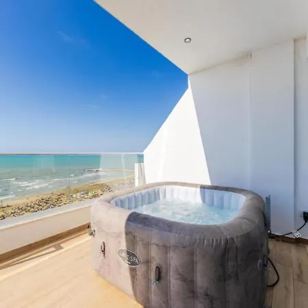 The Seaview Jacuzzi By Premium Selection *